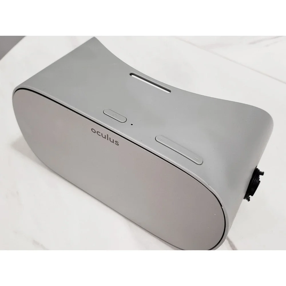 INCOMPLETE Meta Oculus Go Standalone VR‎ Headset Only (Parts/Repair) POWERS ON